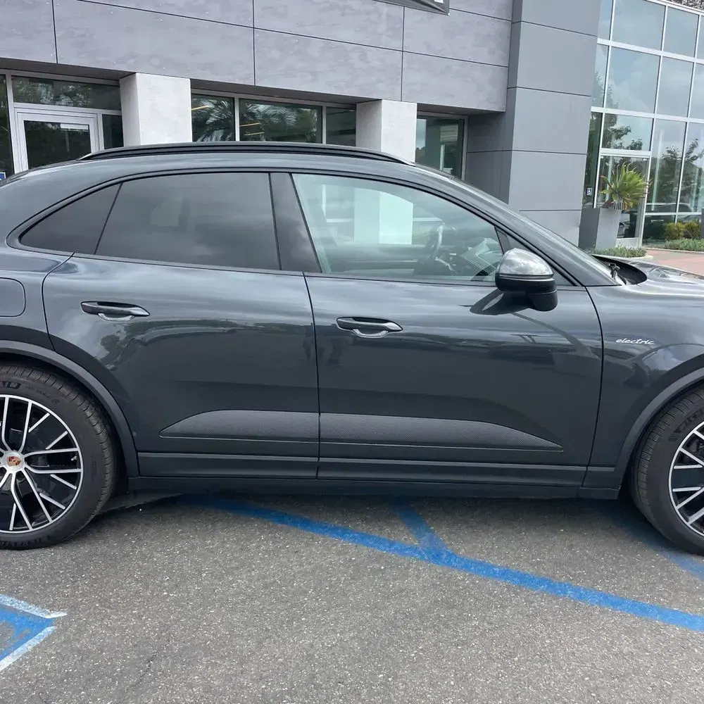 2024 Porsche Macan EV 4