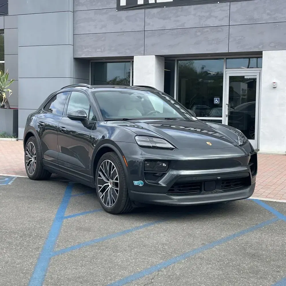 2024 Porsche Macan EV 4