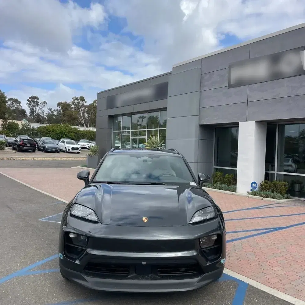 2024 Porsche Macan EV 4