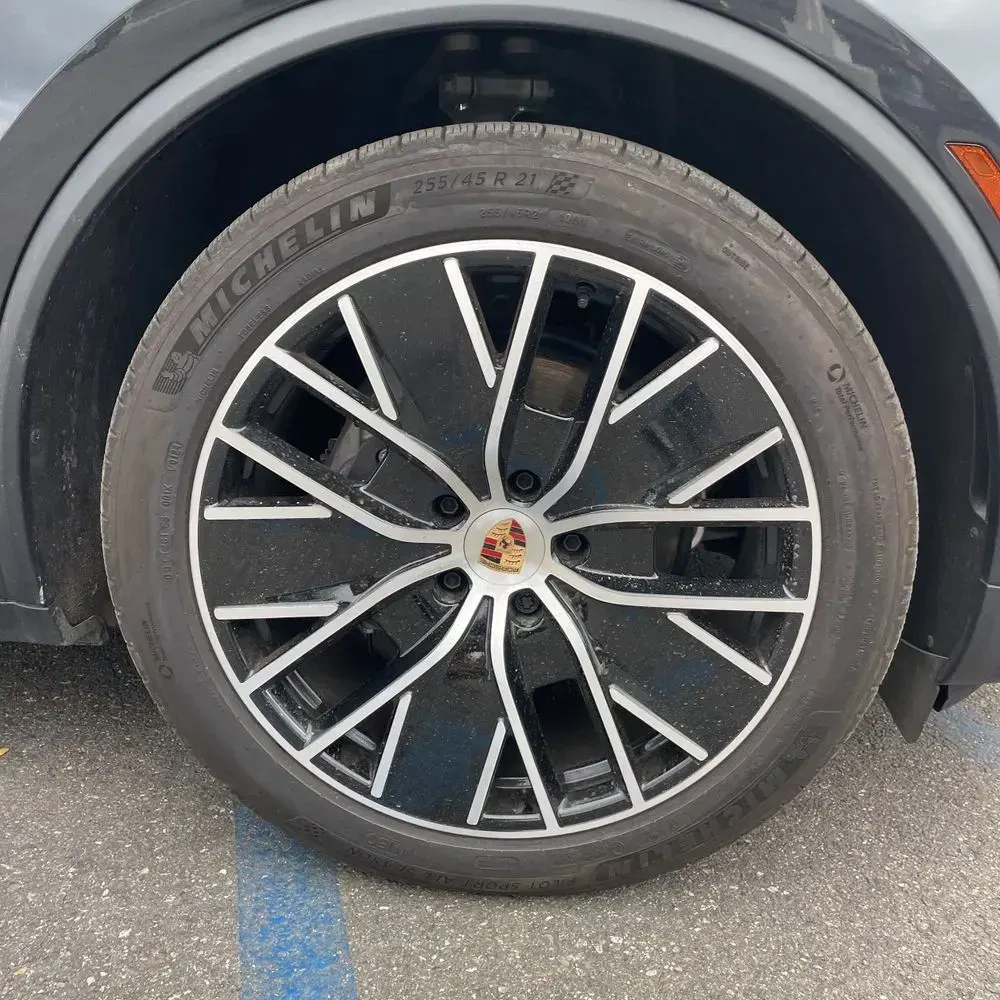 2024 Porsche Macan EV 4