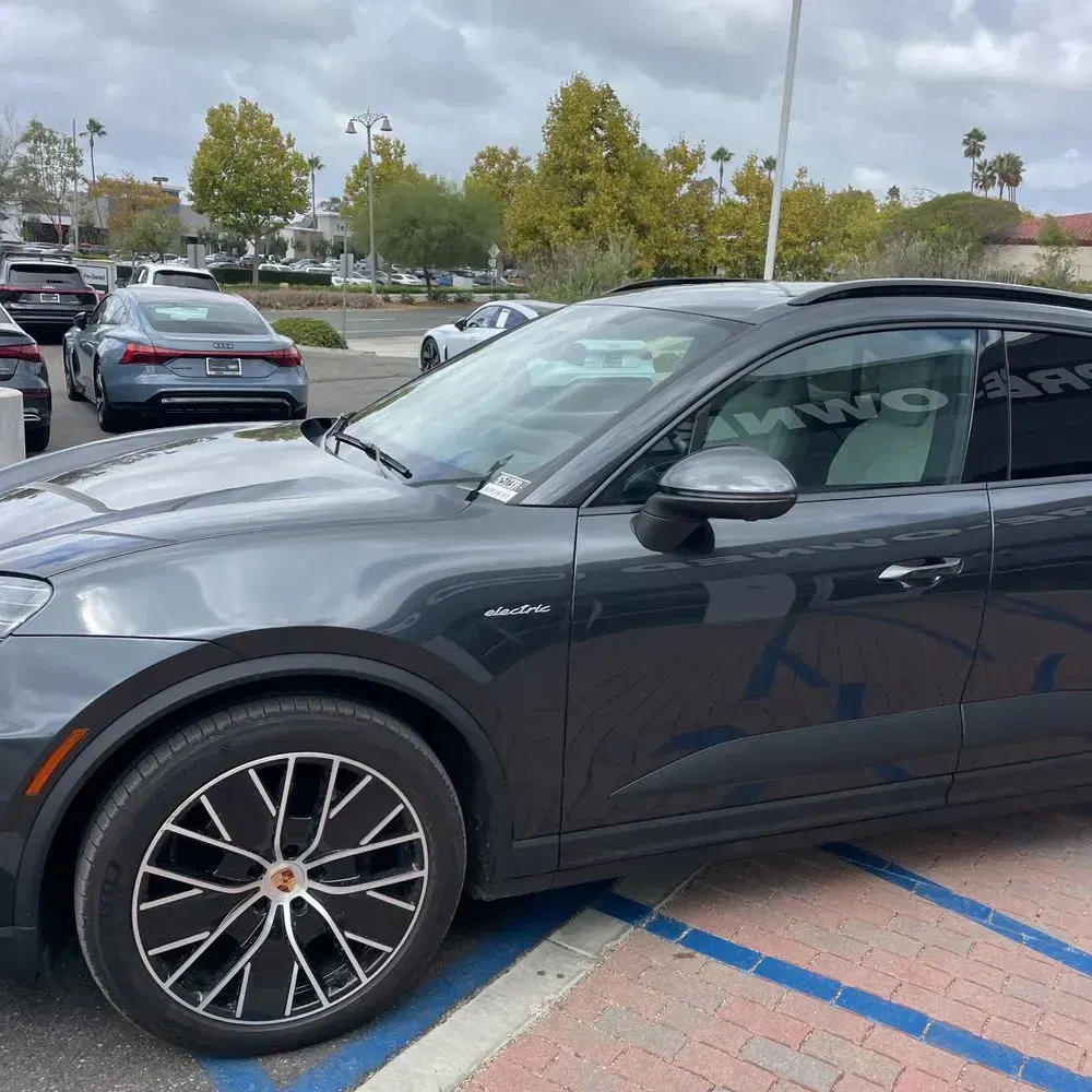 2024 Porsche Macan EV 4