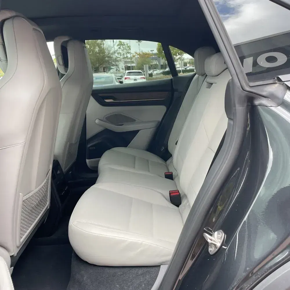 2024 Porsche Macan EV 4