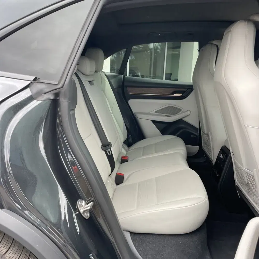 2024 Porsche Macan EV 4