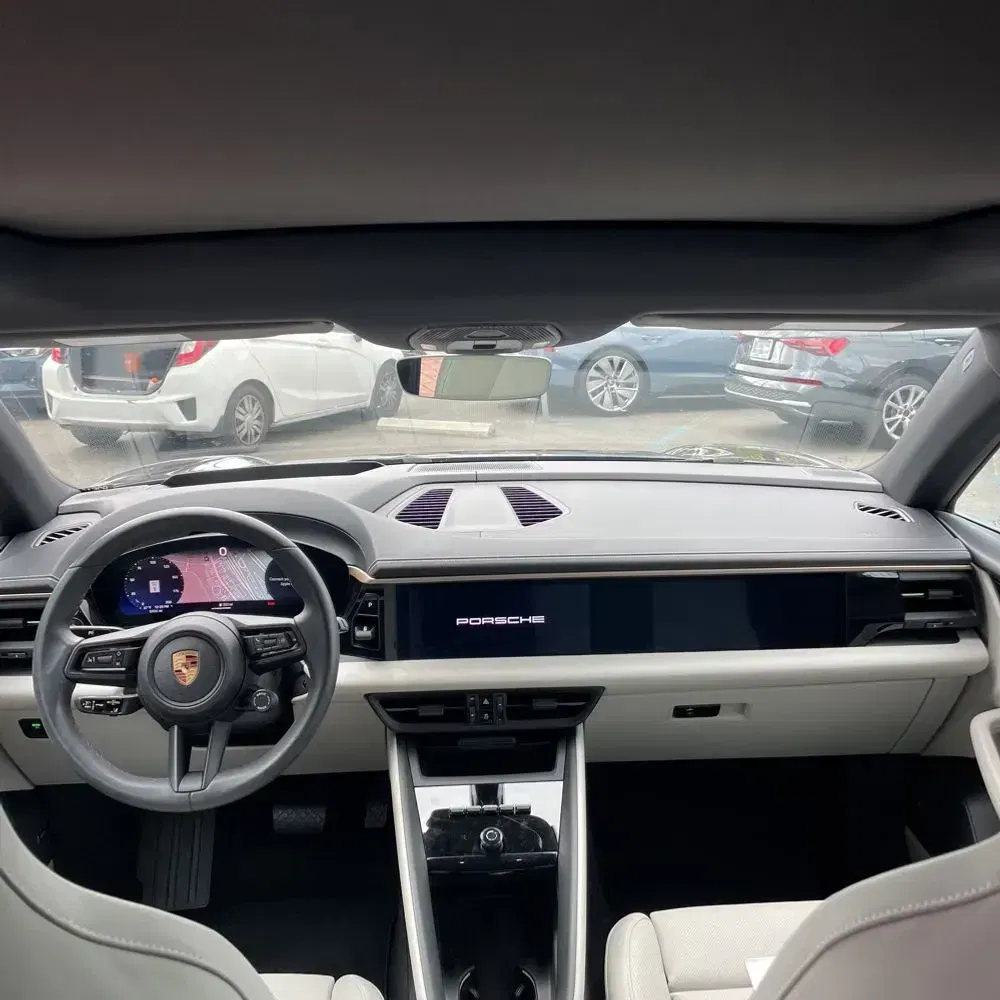 2024 Porsche Macan EV 4