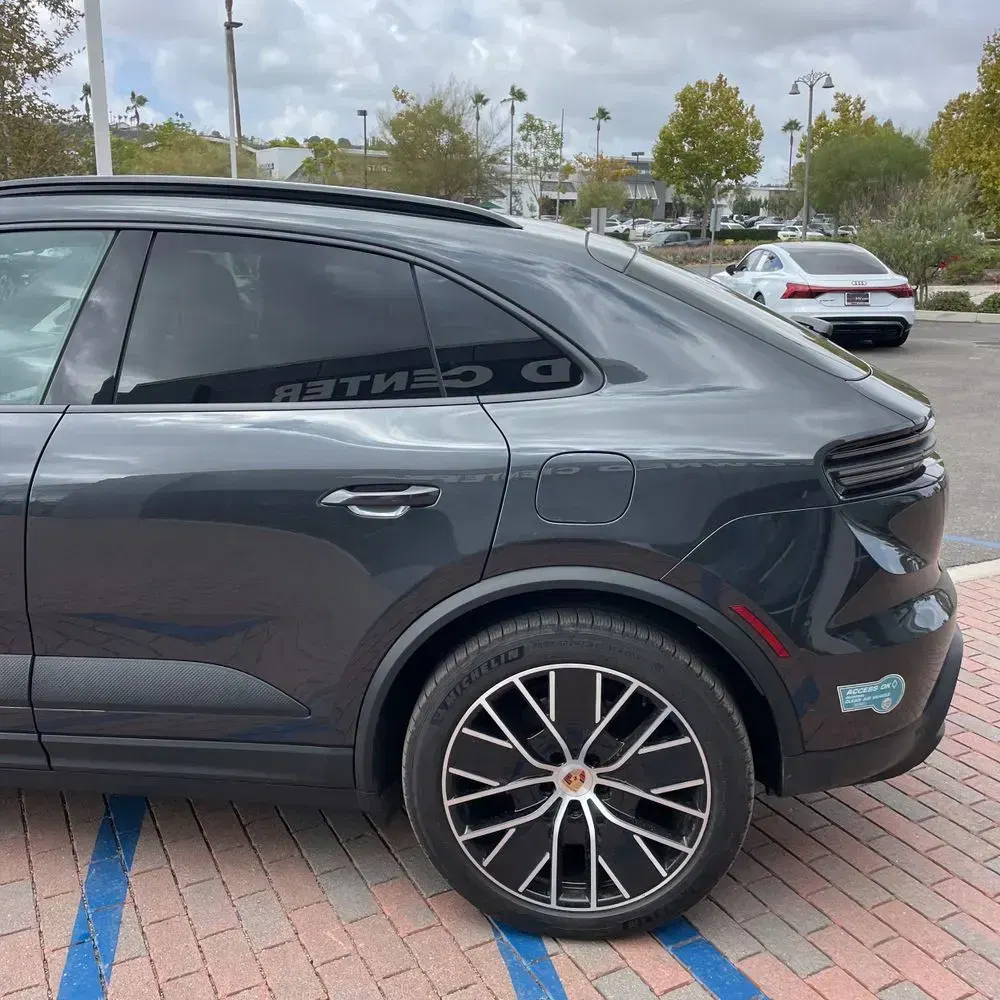2024 Porsche Macan EV 4