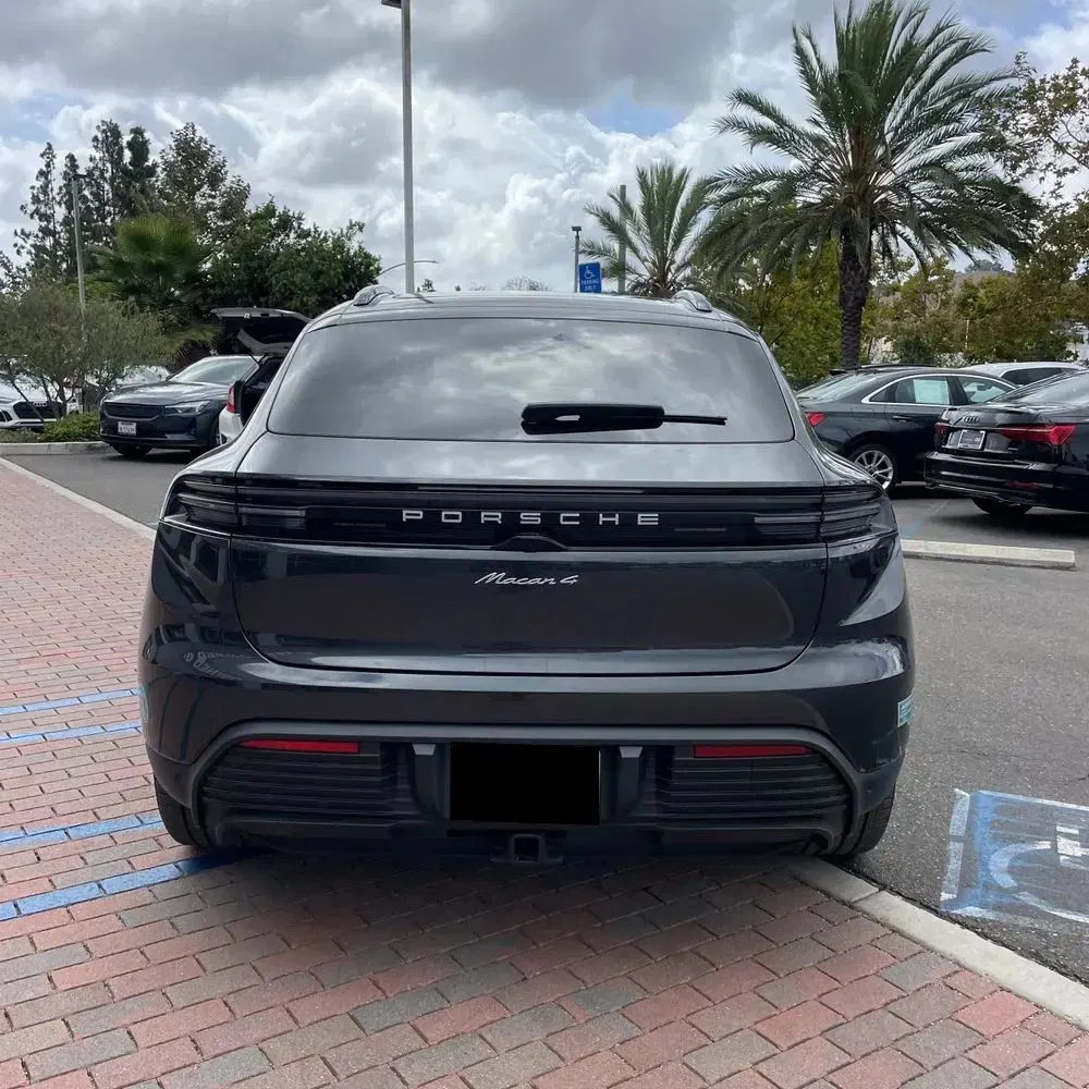 2024 Porsche Macan EV 4
