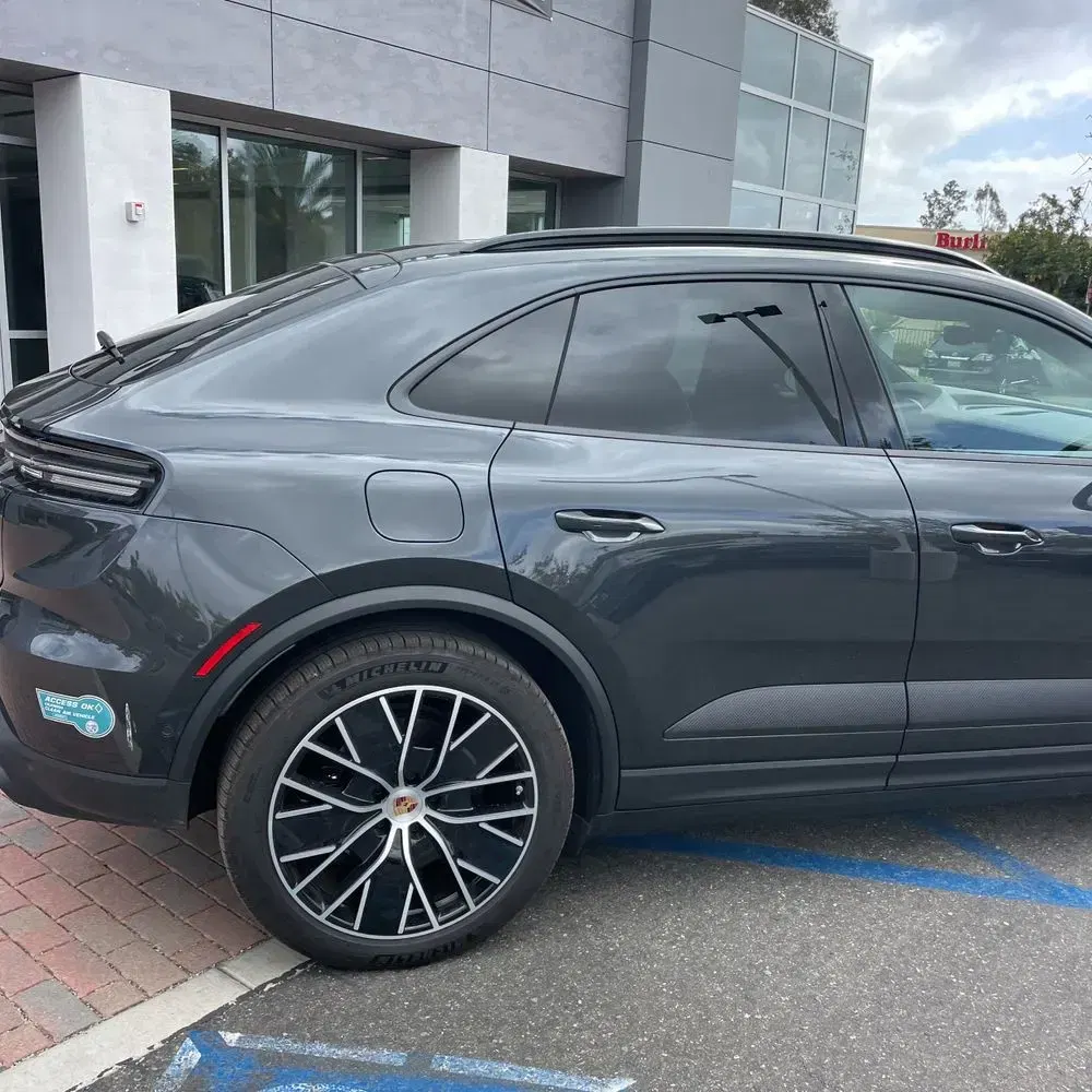 2024 Porsche Macan EV 4