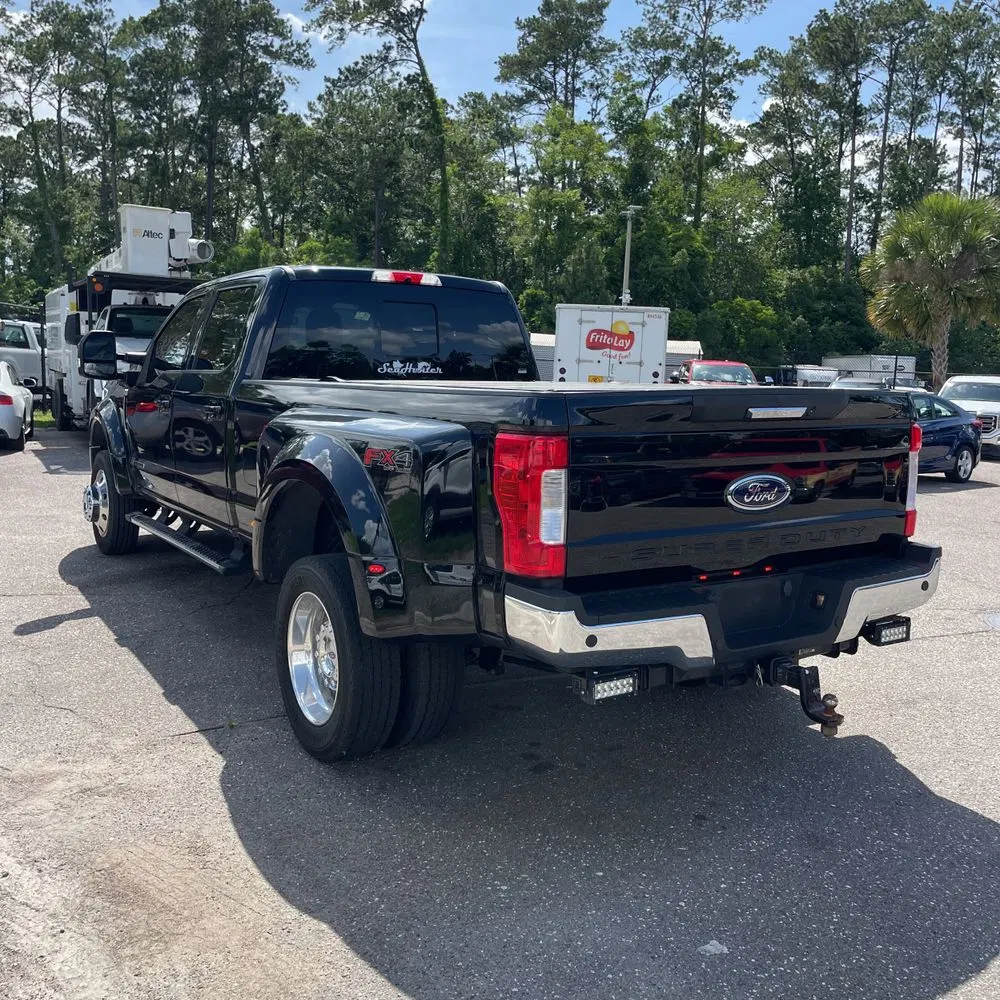 2017 Ford F-450 Super Duty Lariat