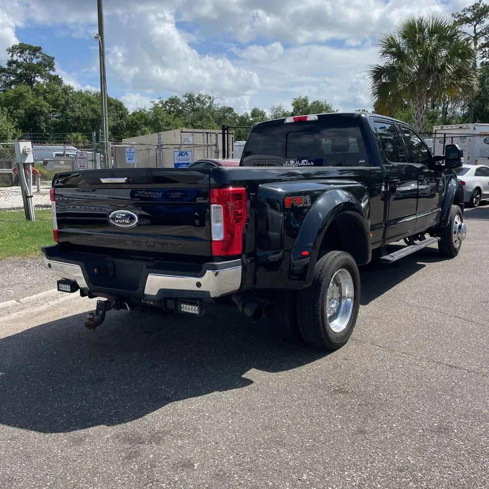 2017 Ford F-450 Super Duty Lariat