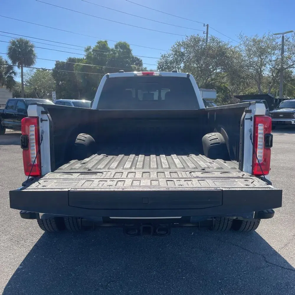 2024 Ford F-350 Super Duty Lariat