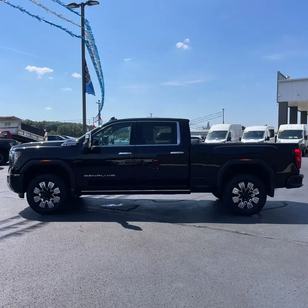 2024 GMC Sierra 2500 Denali