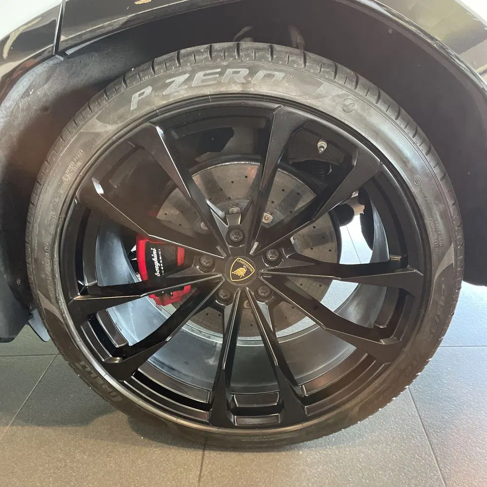 2019 Lamborghini Urus Base