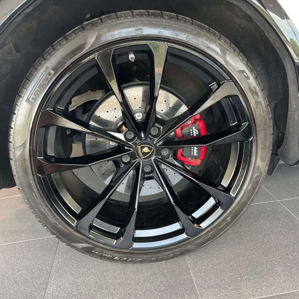 2019 Lamborghini Urus Base