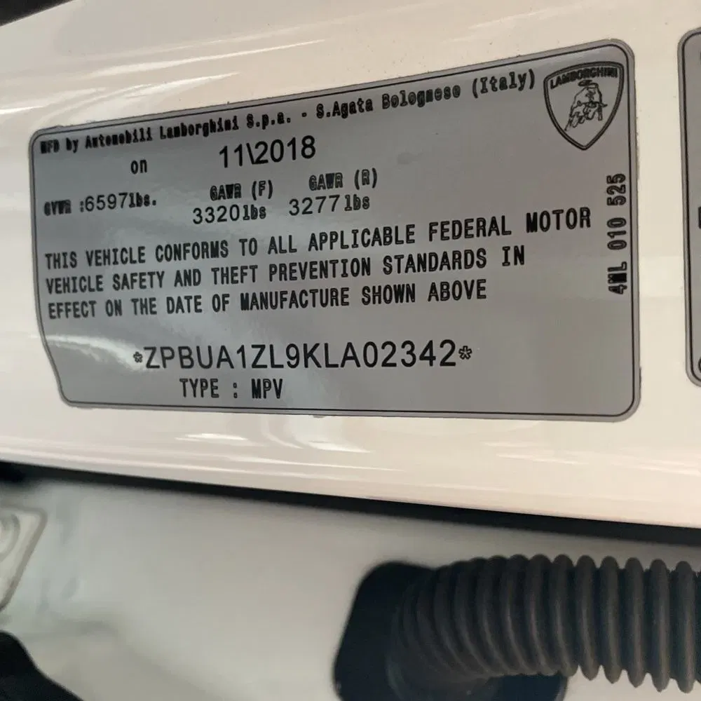 2019 Lamborghini Urus Base