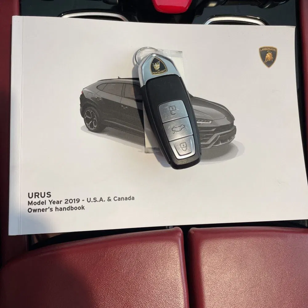 2019 Lamborghini Urus Base