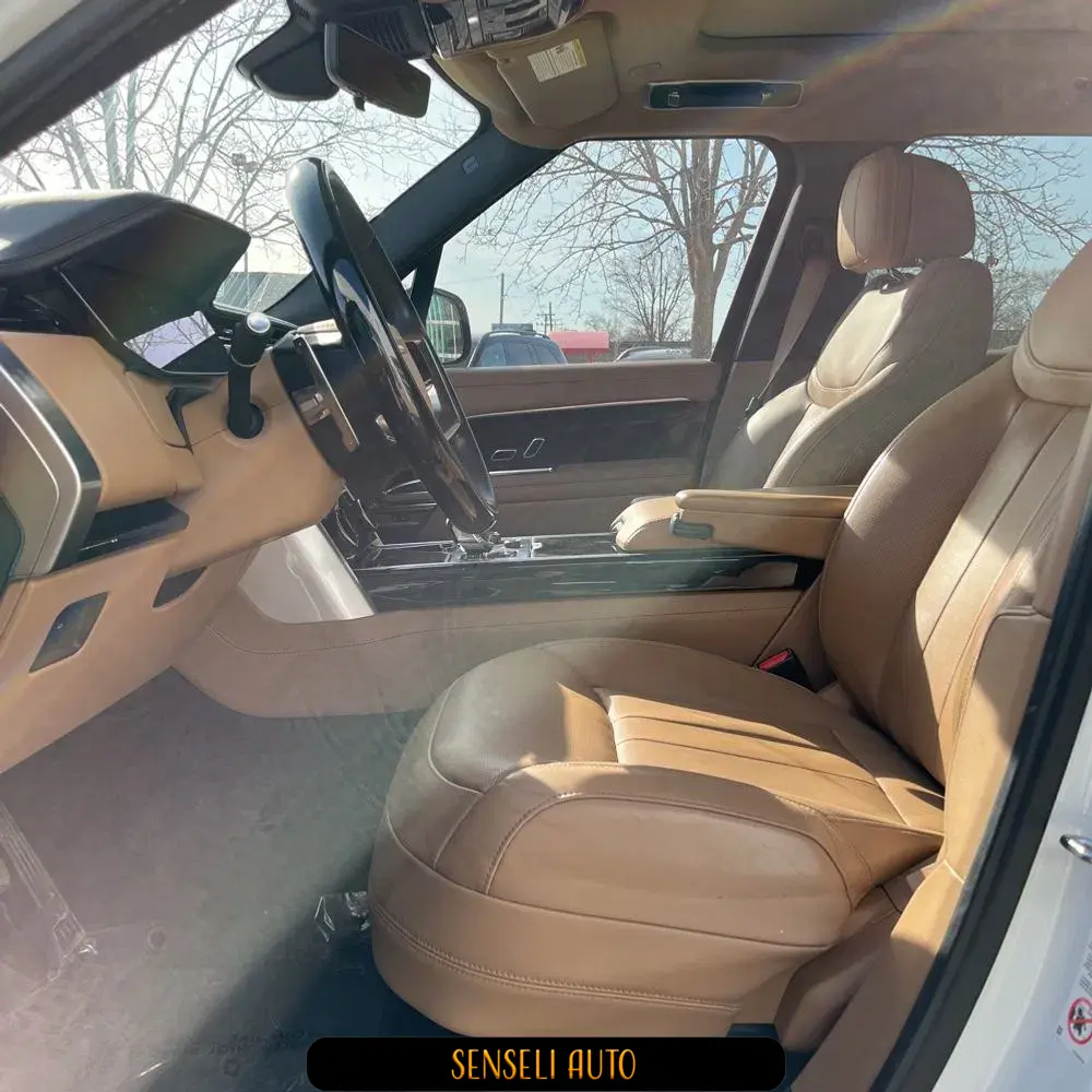 2023 Land Rover Range Rover P530 SE