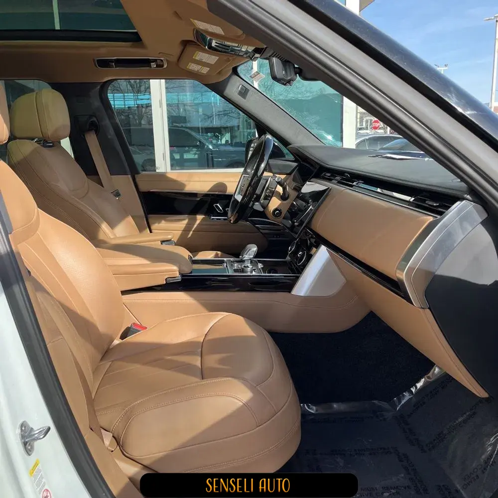 2023 Land Rover Range Rover P530 SE