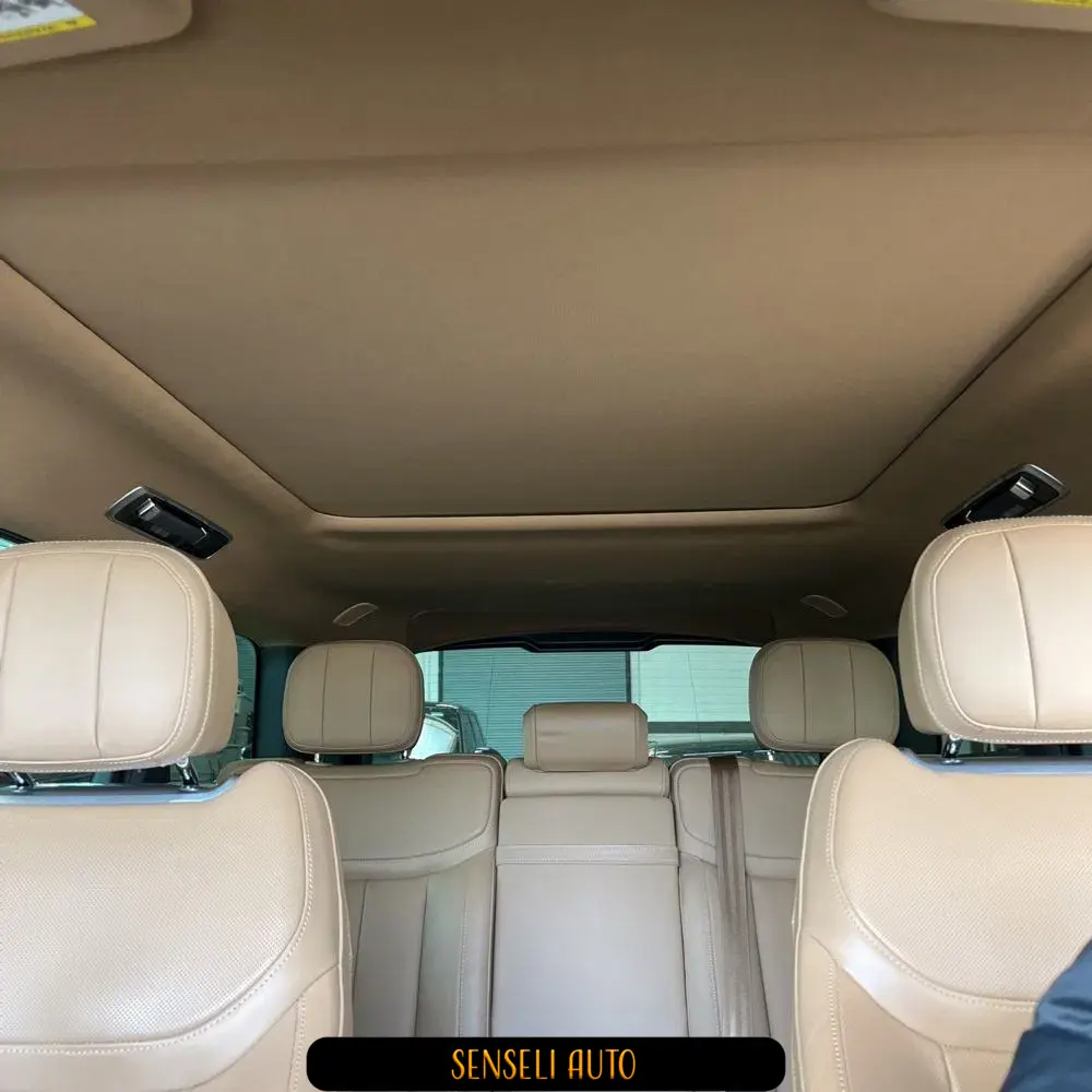 2023 Land Rover Range Rover P530 SE
