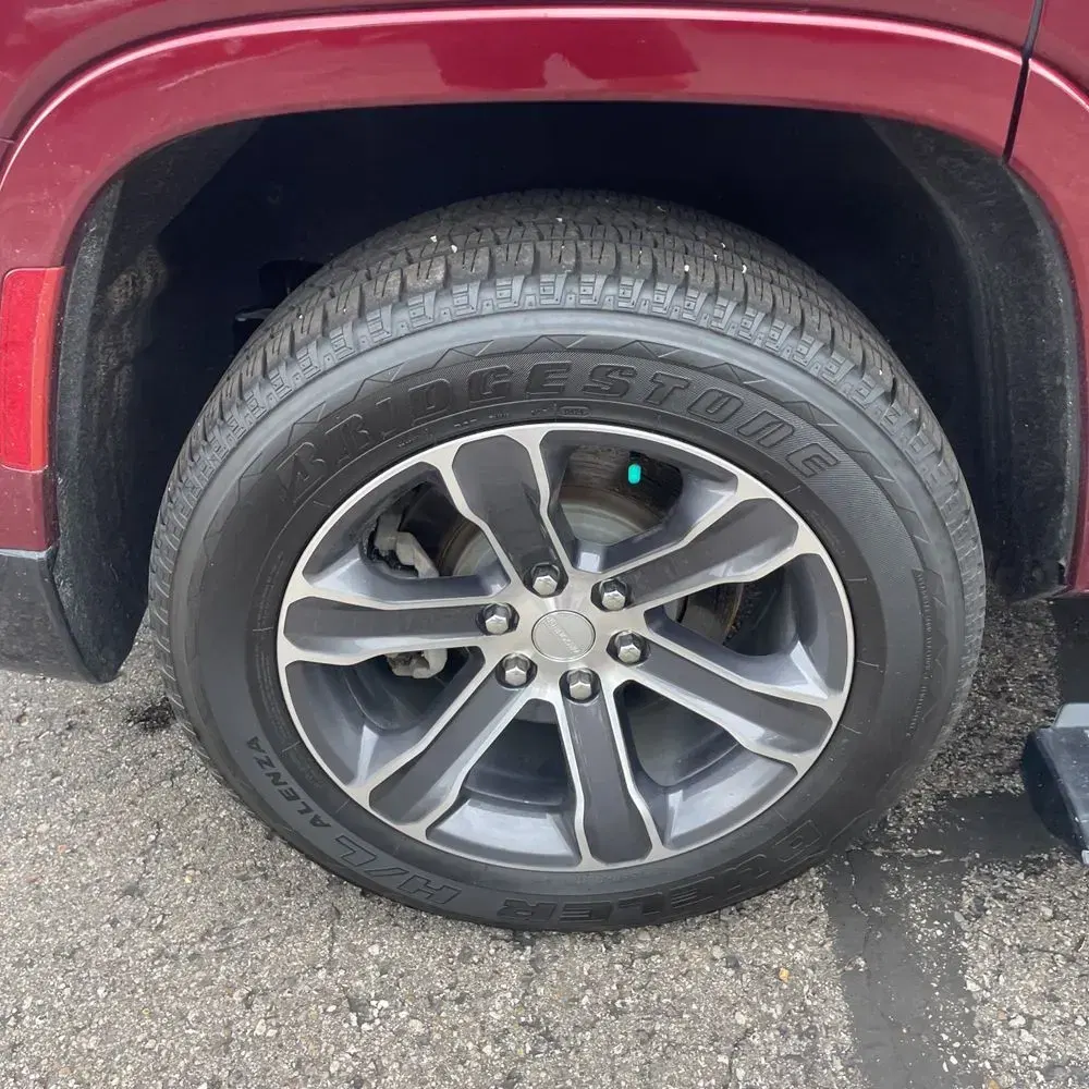 2024 Jeep Grand Wagoneer Base