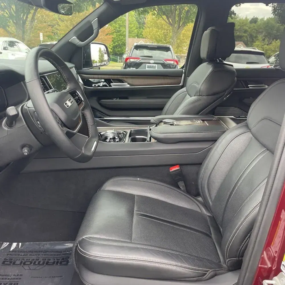 2024 Jeep Grand Wagoneer Base