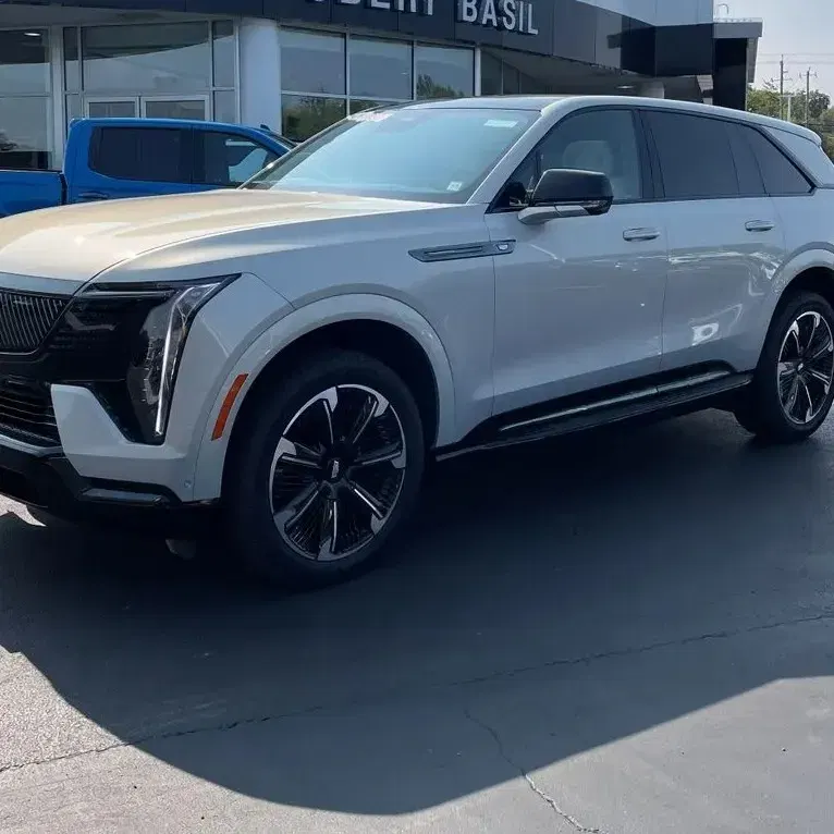 2025 Cadillac Escalade IQ Sport 1
