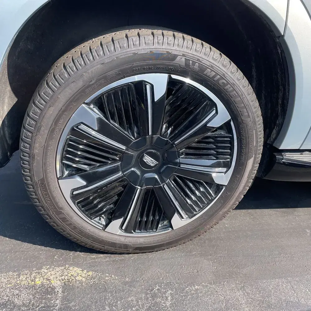2025 Cadillac Escalade IQ Sport 1