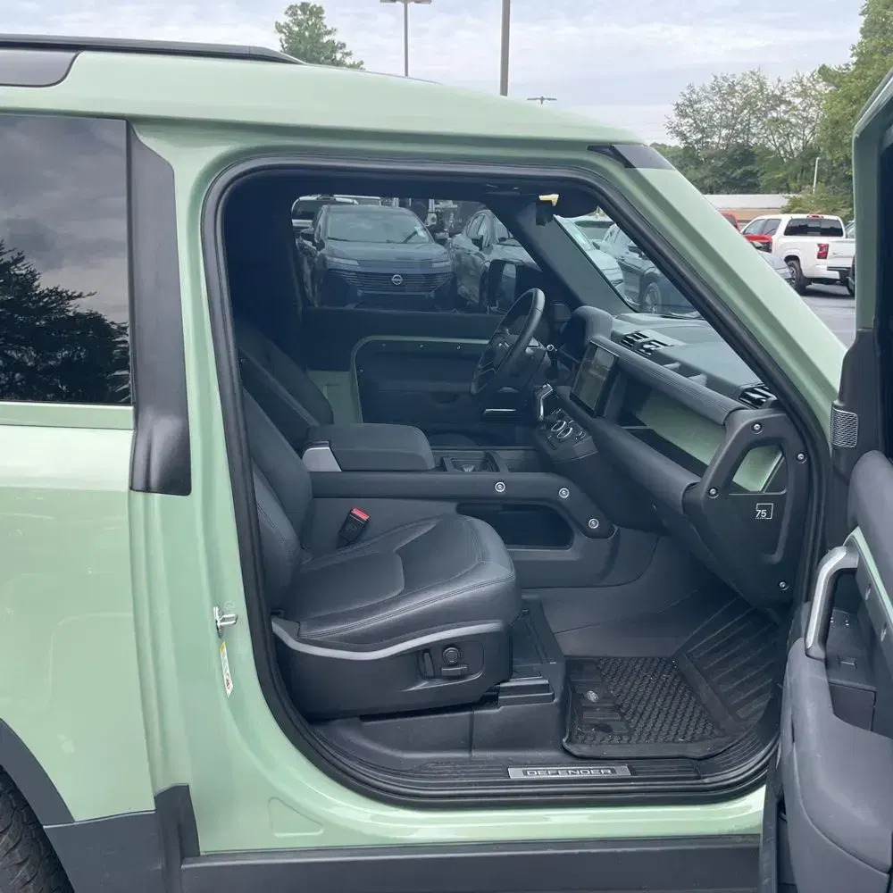 2023 Land Rover Defender 110 Standard