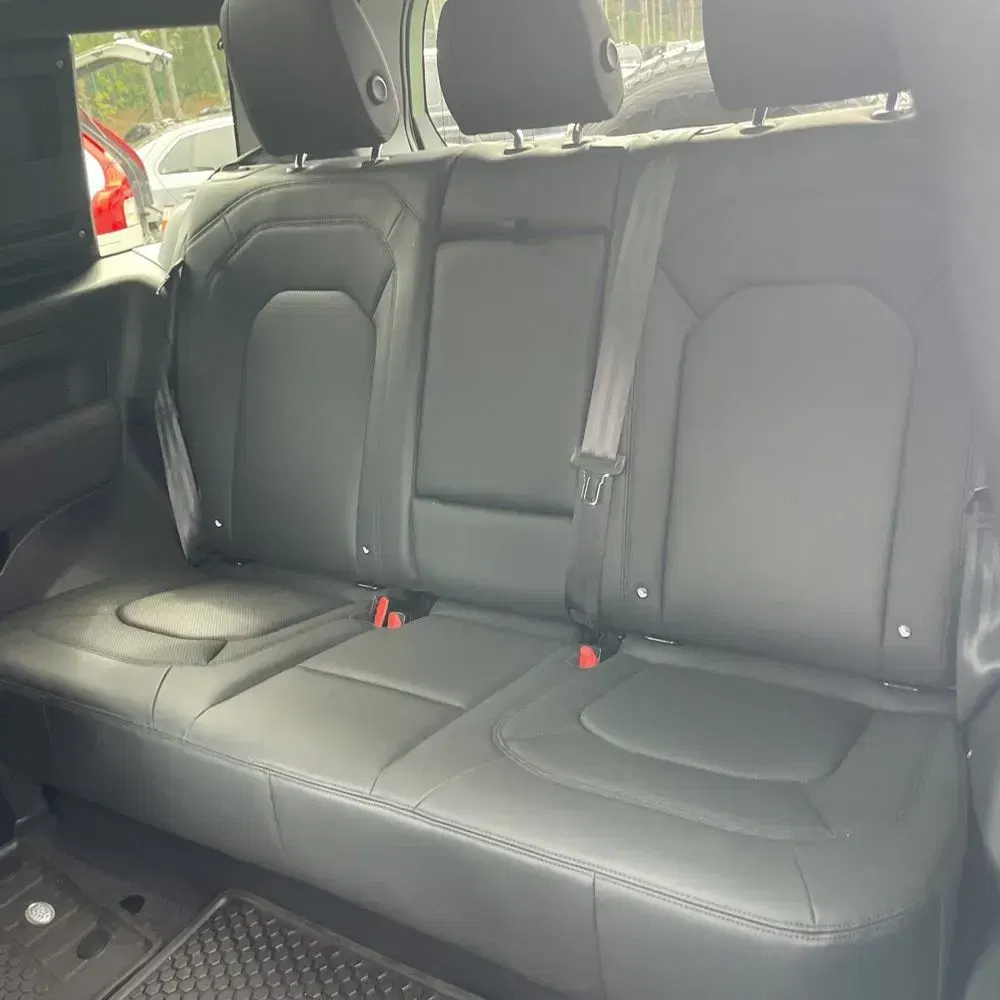 2023 Land Rover Defender 110 Standard