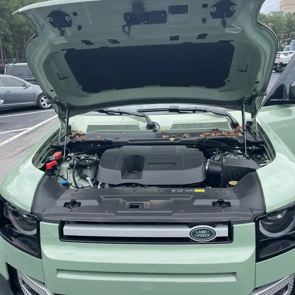 2023 Land Rover Defender 110 Standard