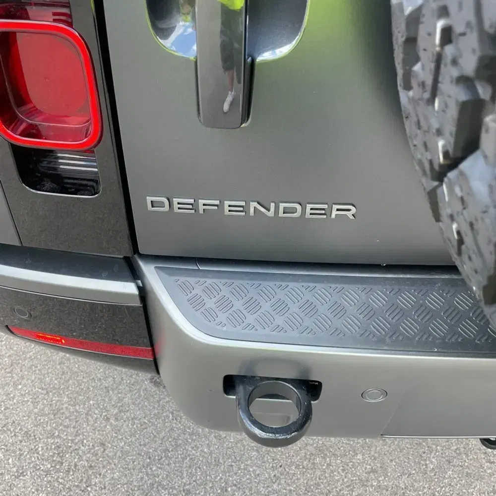 2024 Land Rover Defender 130 Outbound P400