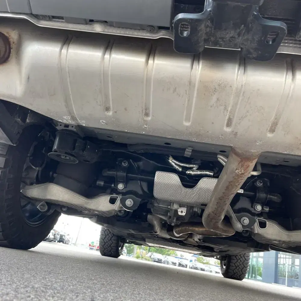 2024 Land Rover Defender 130 Outbound P400