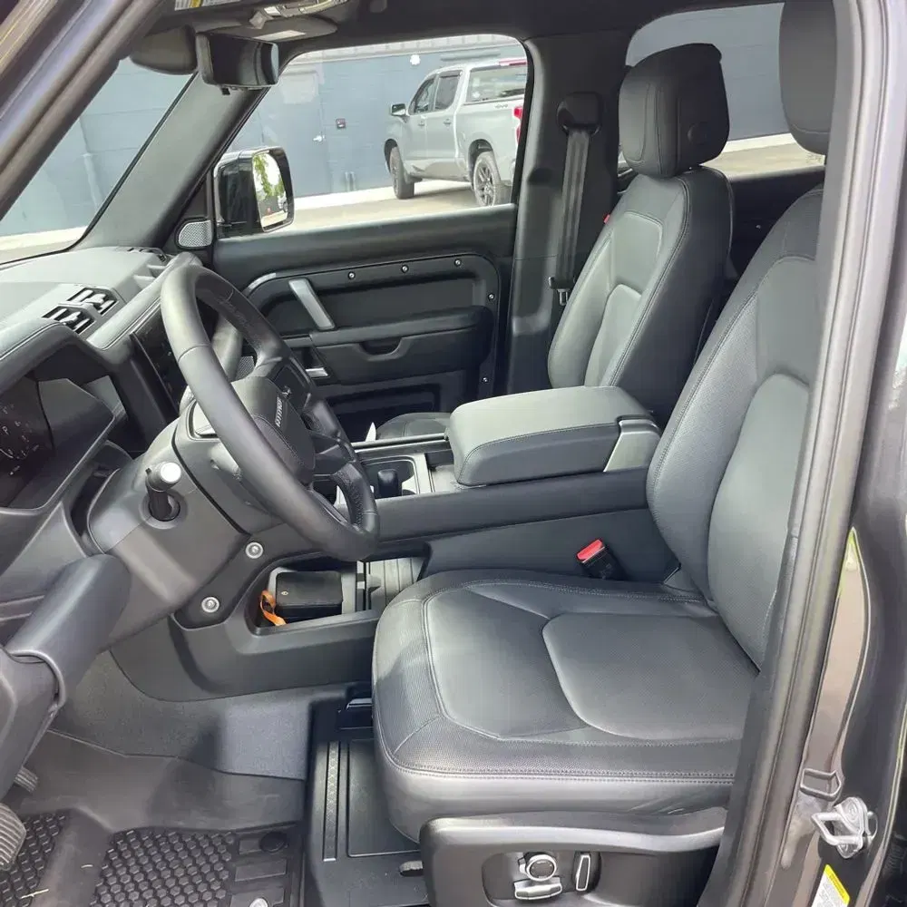 2024 Land Rover Defender 130 Outbound P400