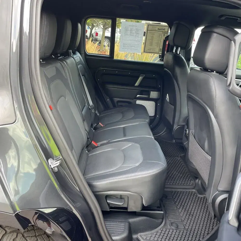2024 Land Rover Defender 130 Outbound P400