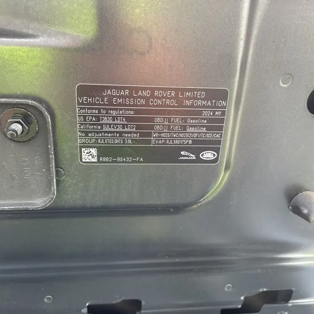 2024 Land Rover Defender 130 Outbound P400