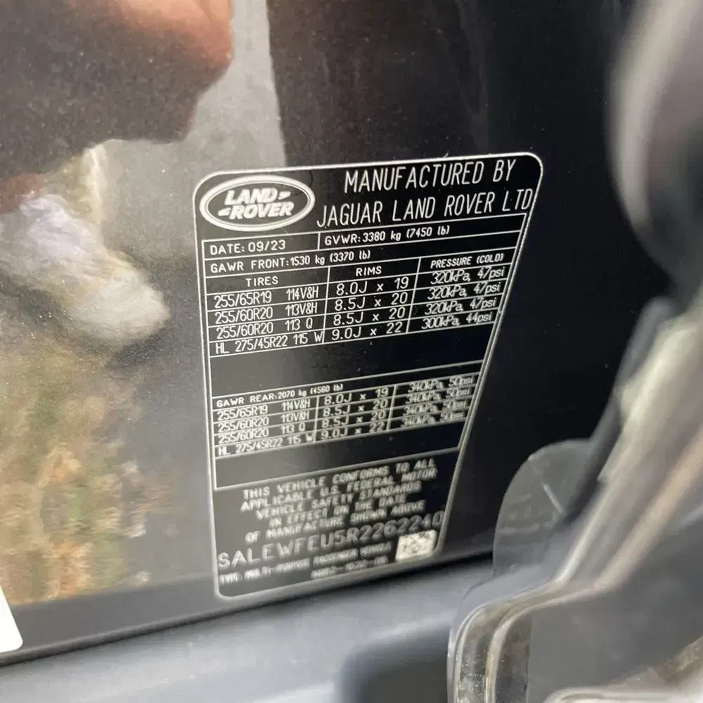2024 Land Rover Defender 130 Outbound P400