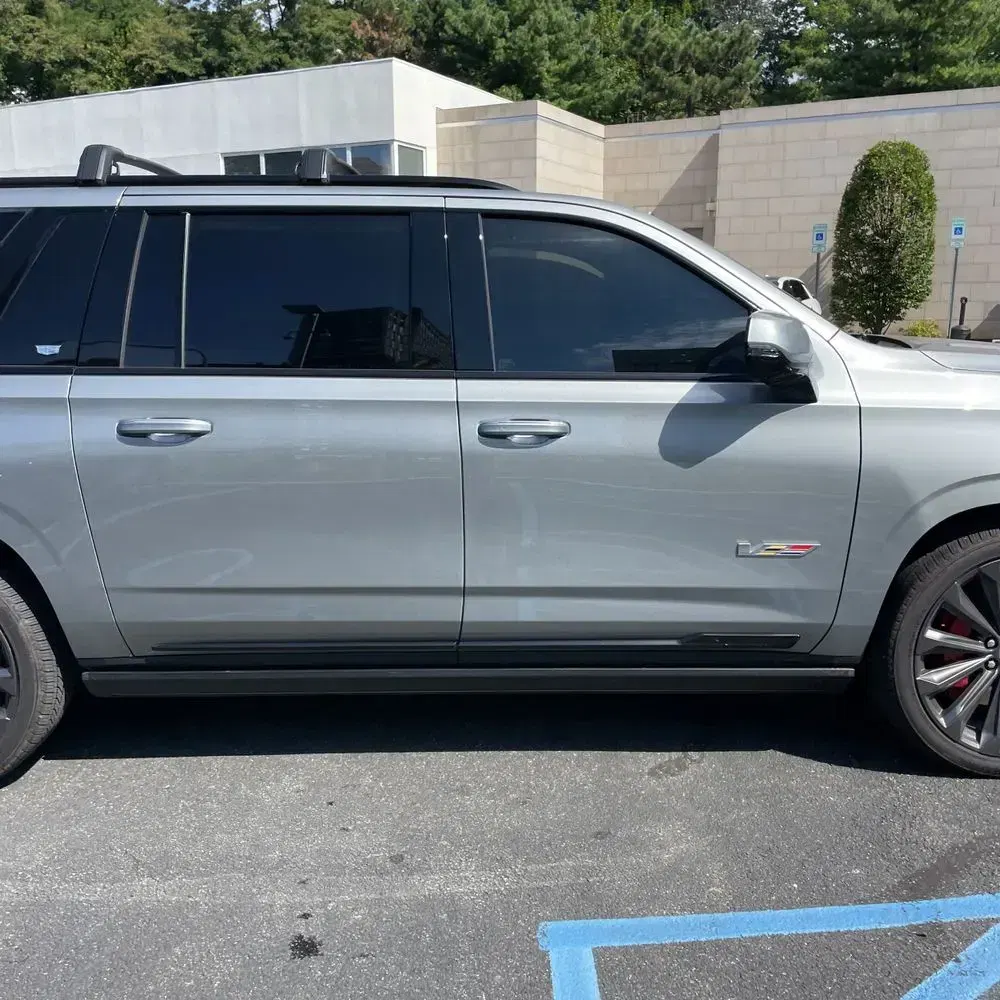 2025 Cadillac Escalade-V ESV Base