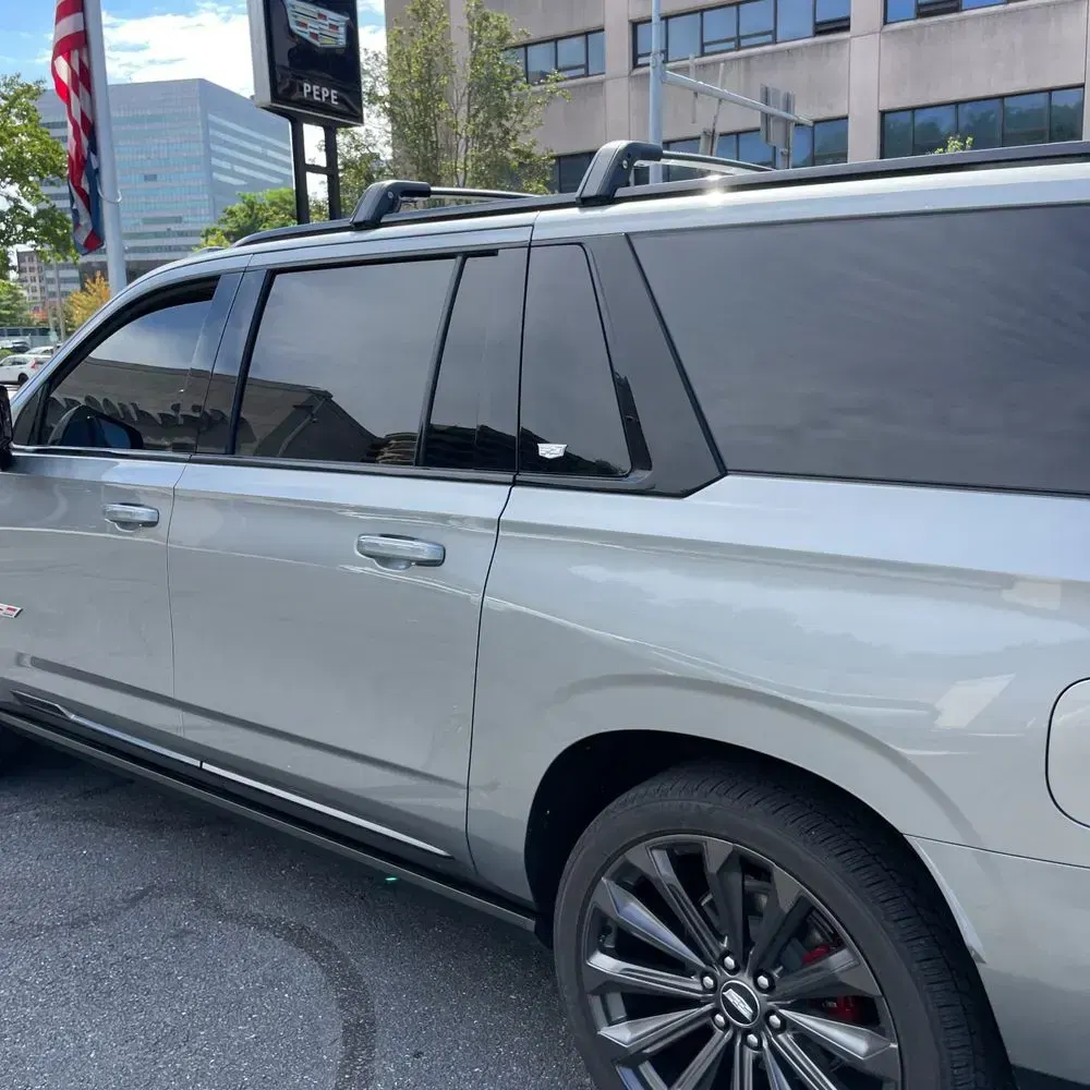 2025 Cadillac Escalade-V ESV Base
