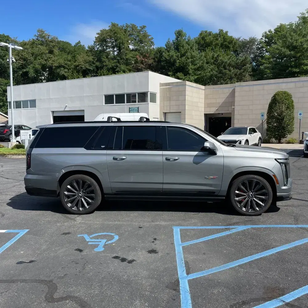 2025 Cadillac Escalade-V ESV Base