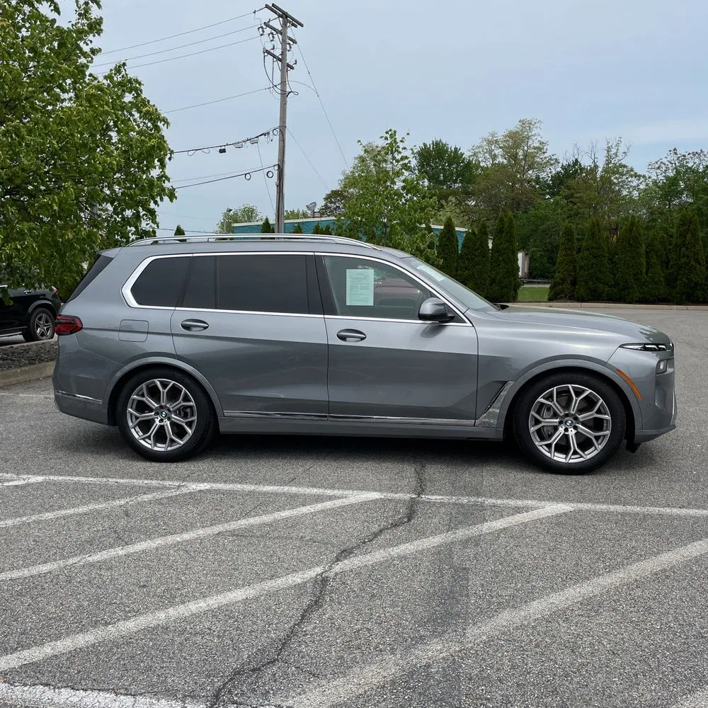 2025 BMW X7 XDrive40i