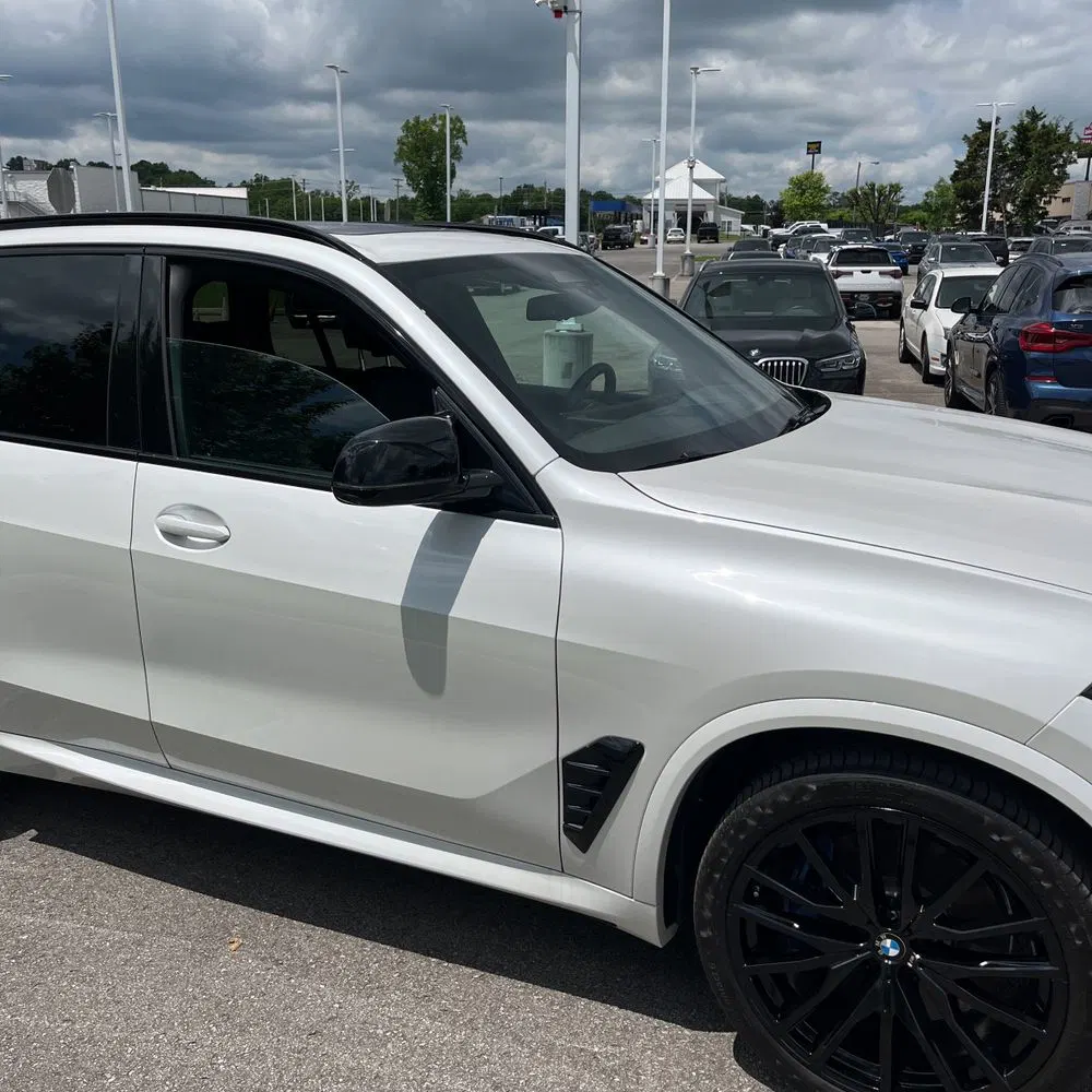 2024 BMW X5 M60i