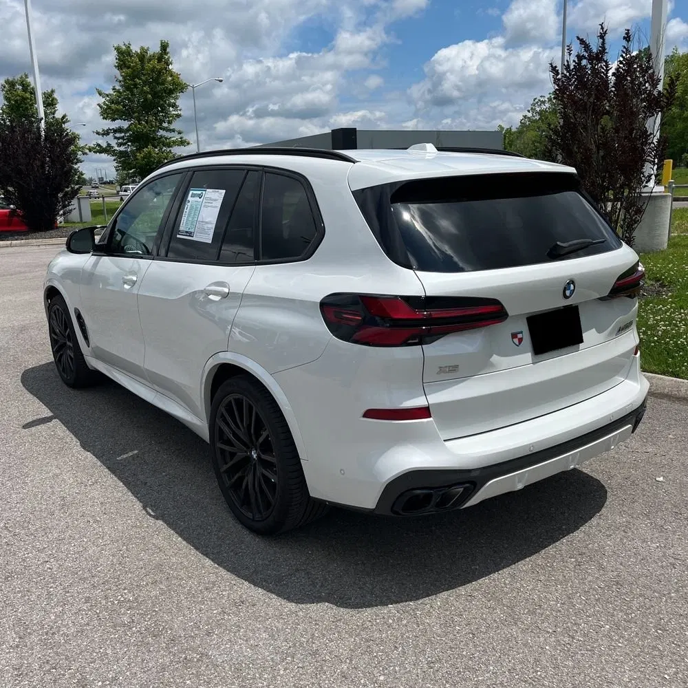 2024 BMW X5 M60i