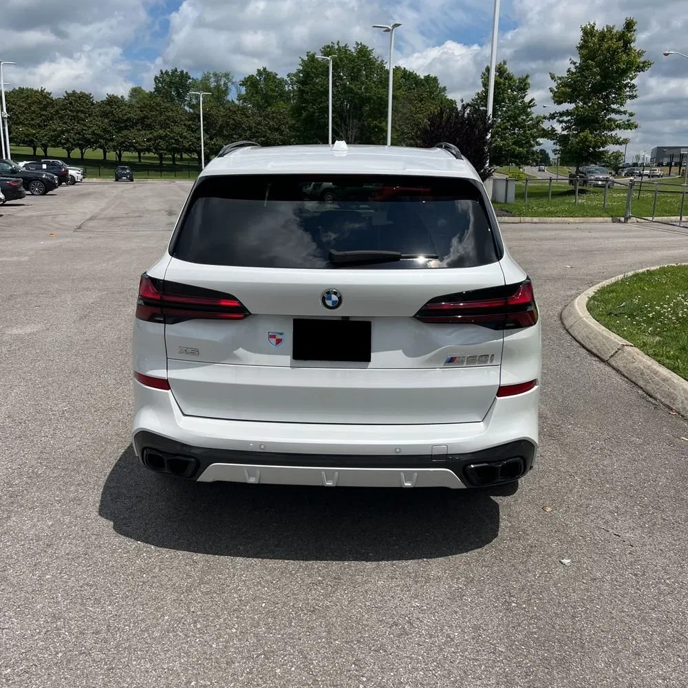 2024 BMW X5 M60i