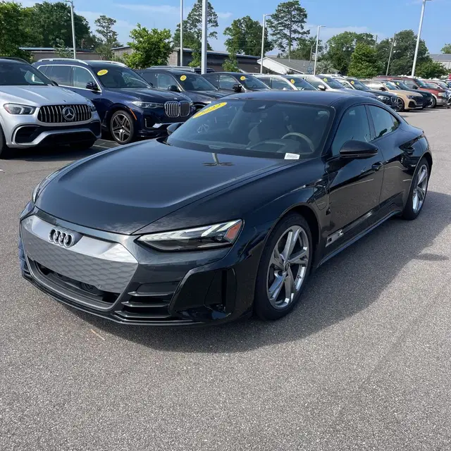 2022 Audi e-tron GT Premium Plus