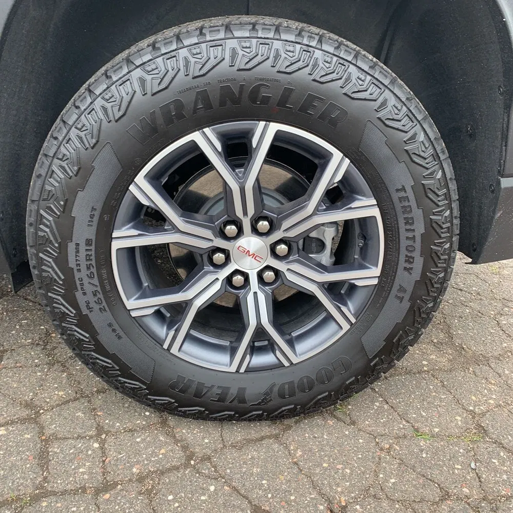 2026 GMC Acadia AT4