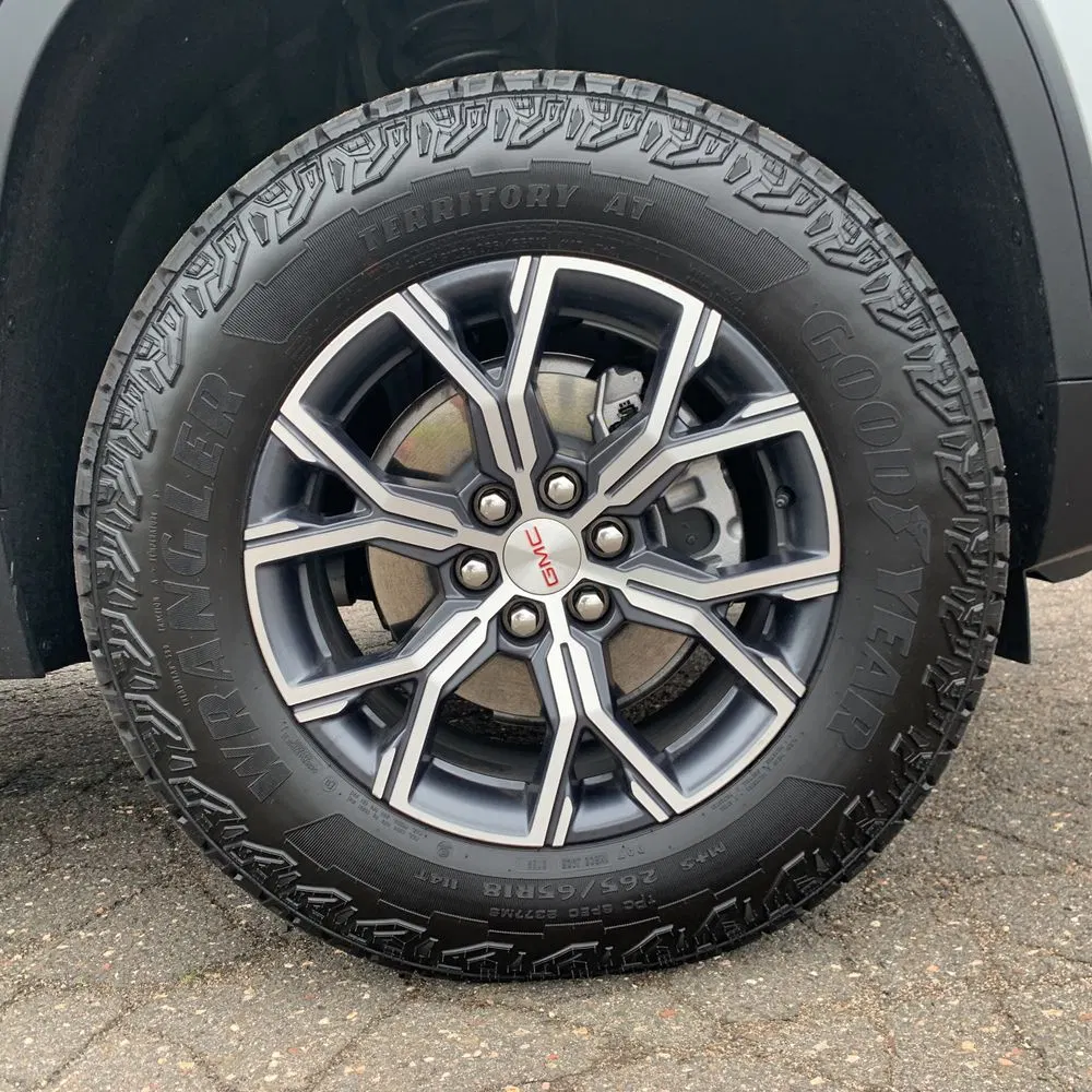 2026 GMC Acadia AT4