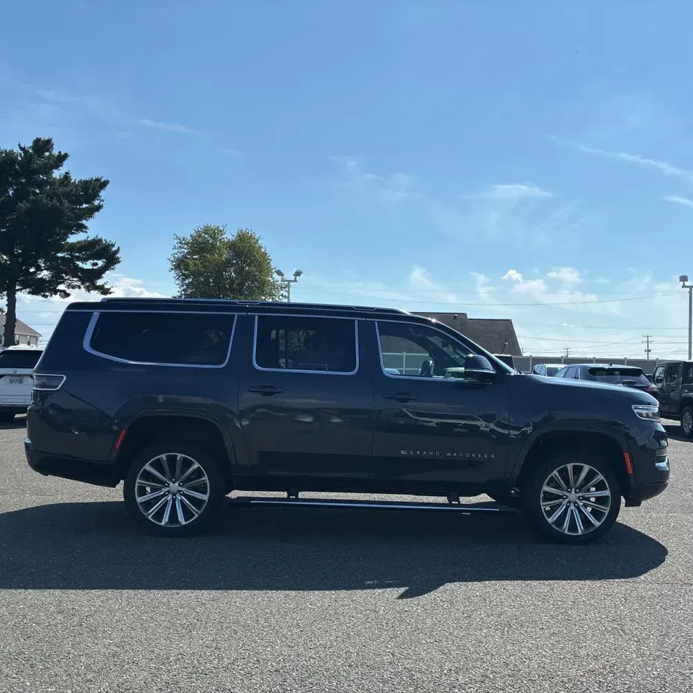 2023 Jeep Grand Wagoneer L Series II