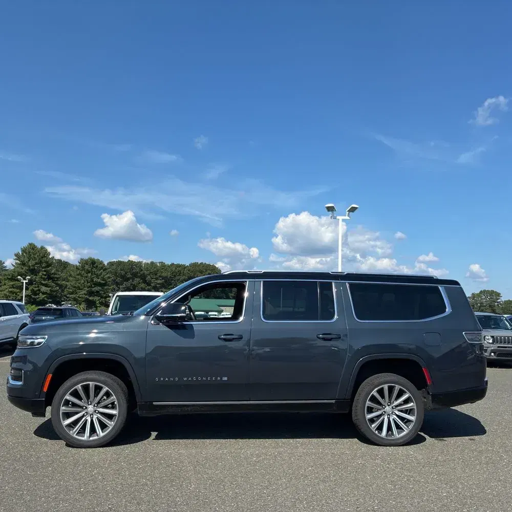2023 Jeep Grand Wagoneer L Series II