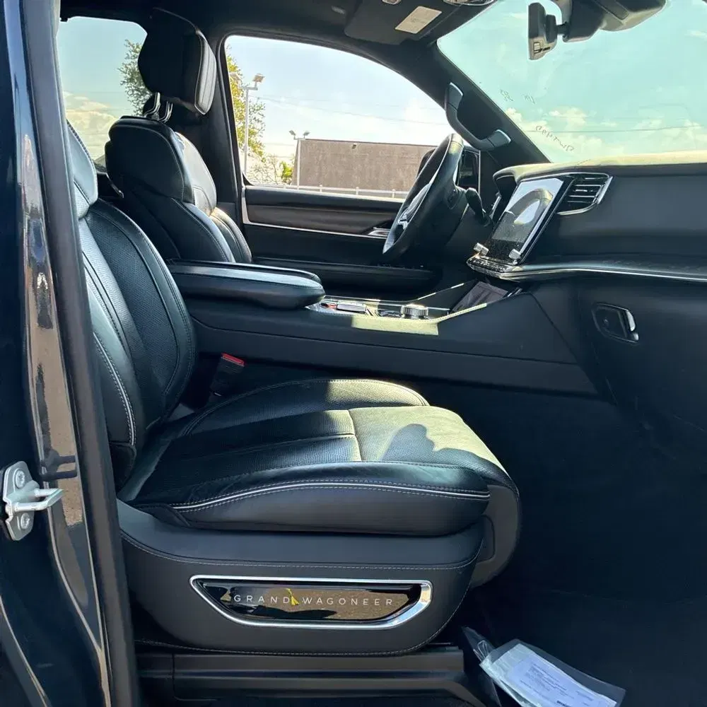 2023 Jeep Grand Wagoneer L Series II