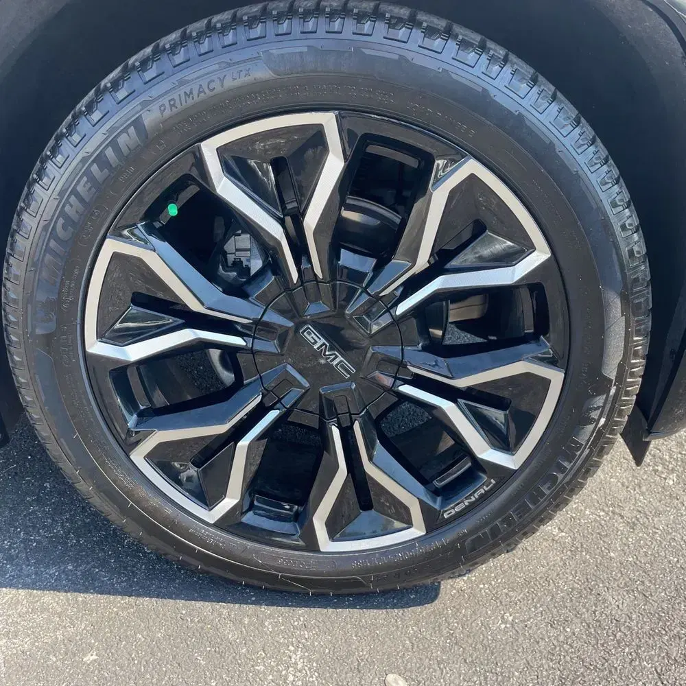 2025 GMC Sierra EV Denali