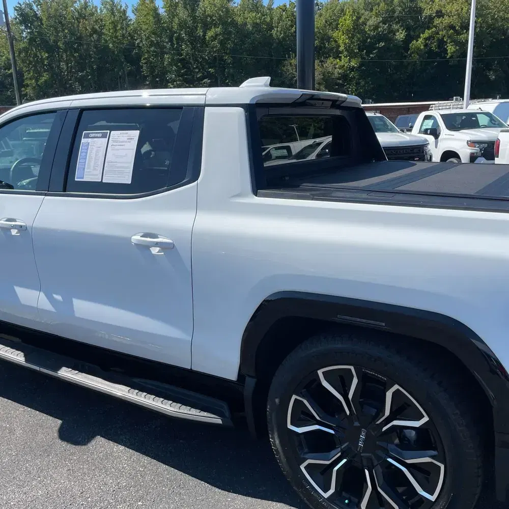 2025 GMC Sierra EV Denali